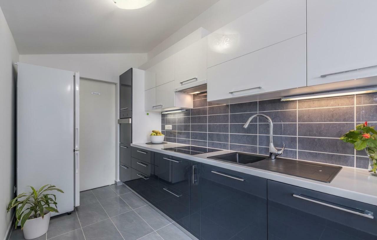 Apartments Saladinka Červar-Porat Eksteriør bilde