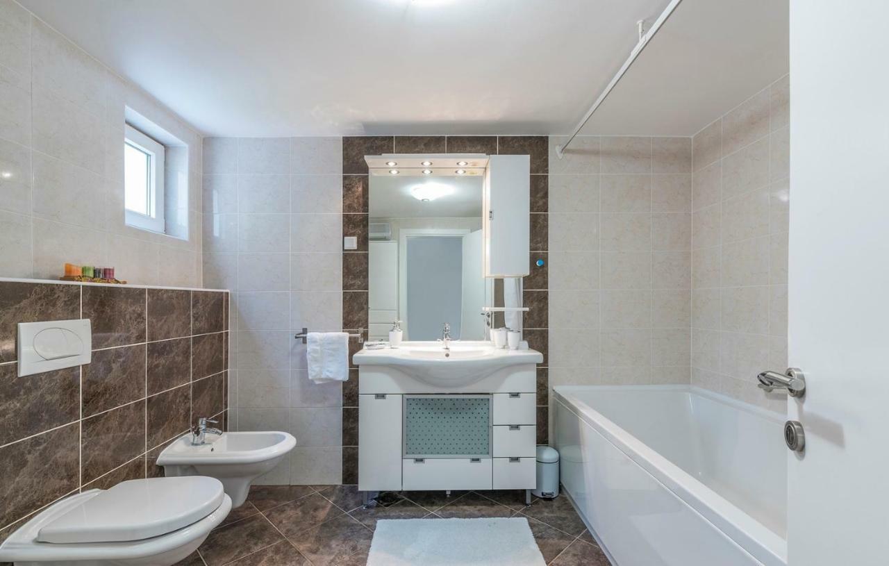 Apartments Saladinka Červar-Porat Eksteriør bilde