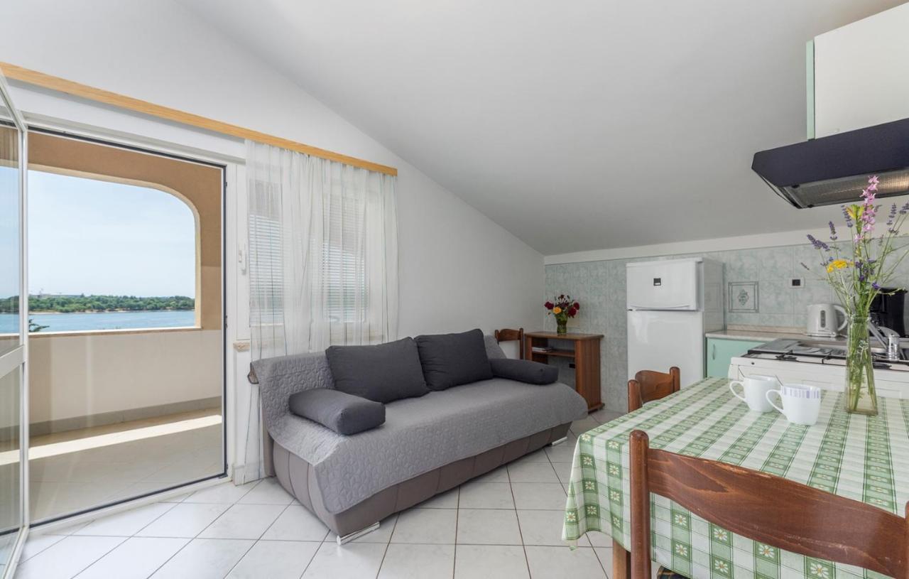 Apartments Saladinka Červar-Porat Rom bilde