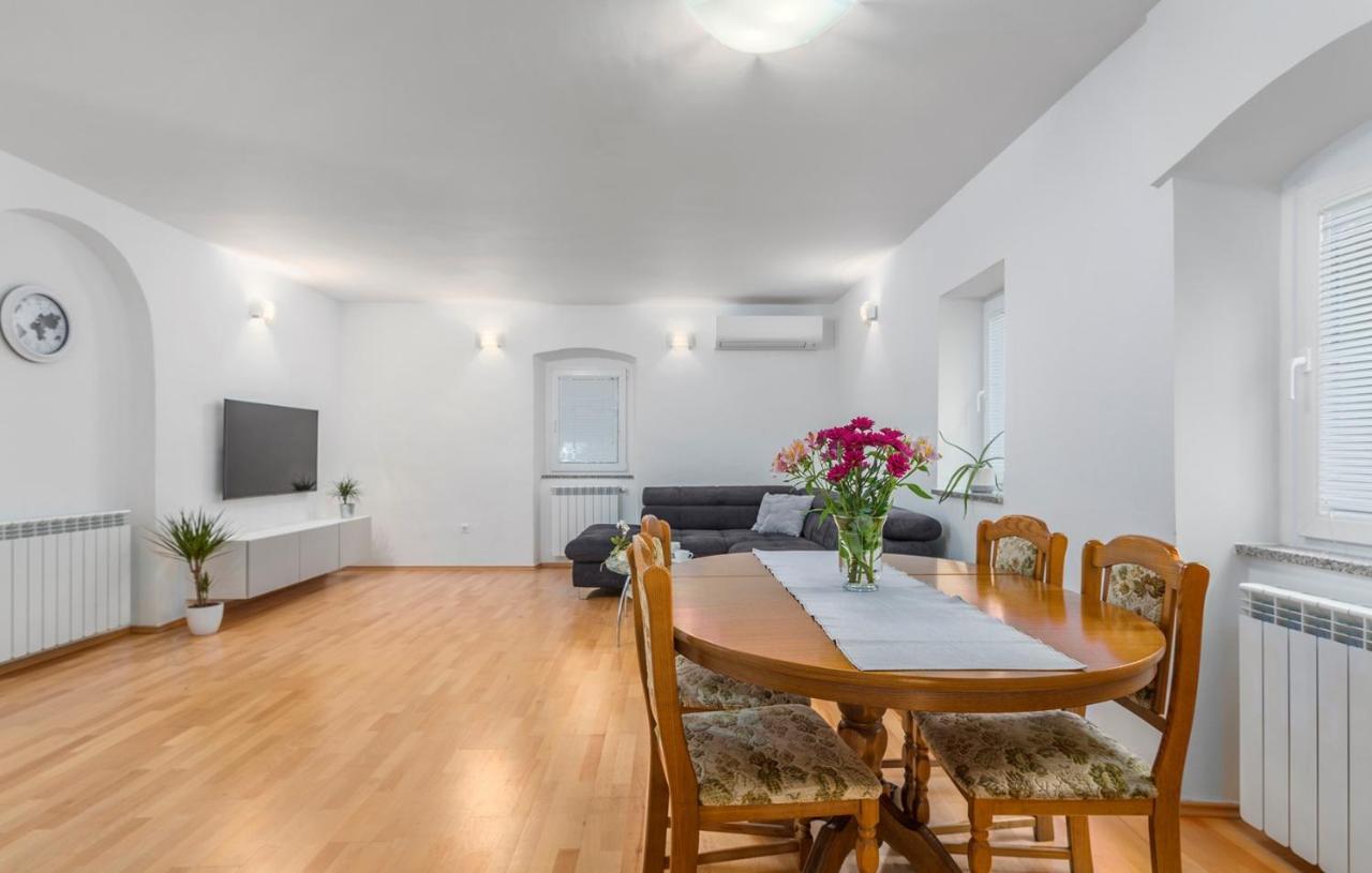 Apartments Saladinka Červar-Porat Eksteriør bilde